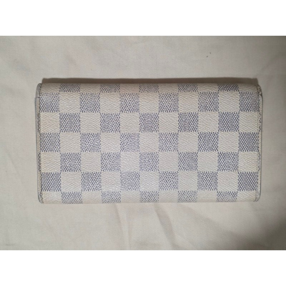 * EXCLUSIVE * Hopescope Louis Vuitton Wallet and Signed Photo - Picture 5 of 10